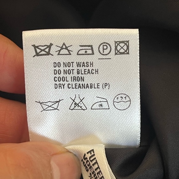 New! Escada Couture ruffle black blazer/jacket size 46 aprox. XL - Picture 15 of 15